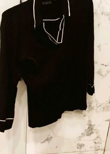 Chic Black &amp; White Top