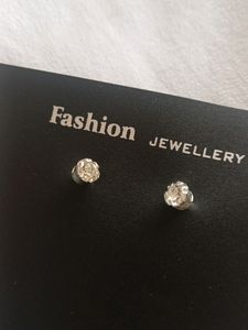 Silver Diamond Round Shape Chokar Necklace