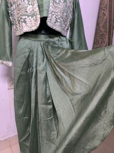 Designed Women Sequinned Embroidered Jacket Set