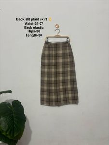 Back Slit Plaid Skirt