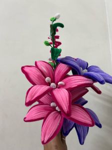 Lilies and lavender sticks 🌷