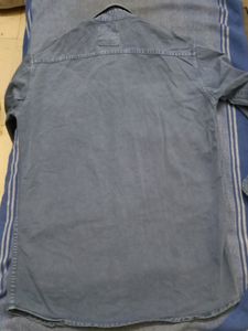 LEVI&#39;S DOUBLE POCKET GENTLY USED DENIM SHIRT.