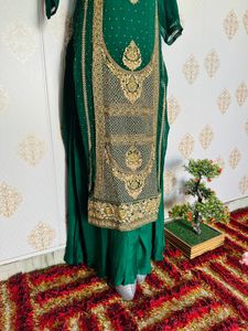 Green &amp; Gold Embroidered Salwar Kameez