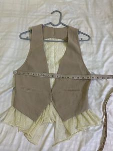 Ruffle Hem Vest Bust 32