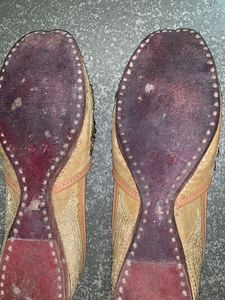 Very Beautiful Jutti