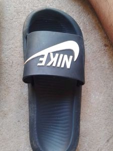 Nike Slides - Black