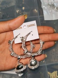 Unique Design Jhumka With Diamond Work💎