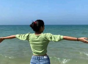 Green Puff Sleeve Top