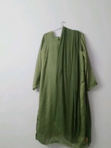 Unused Embroidered Kurta Set new hai tailor ne fit