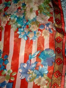 Red Floral Printed Saree ❤️