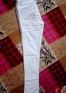 WOMEN SKINNY HIGH RISE WHITE JEANS(WAIST-26)