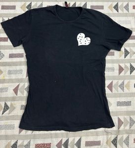 Black Heart Tee😍