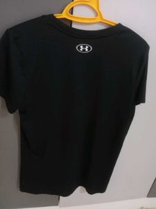 Under Armour v-nack T-Shirt