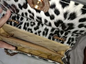 Sling Bag With Adjustable Chain 👜