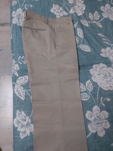A Raymond Straight Fit Old Money Pant