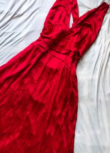 731312. Stunning Red Halter Dress