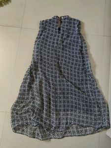 Geometric Print Sleeveless Dress
