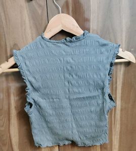 H&amp;M Smocked Crop Top