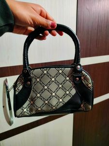Handbag