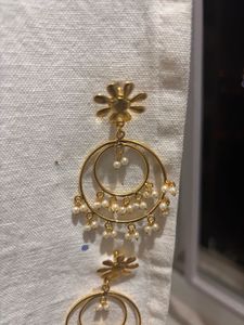 Set Of Two Pearl Earrings !
