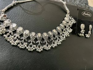 Neck Choker