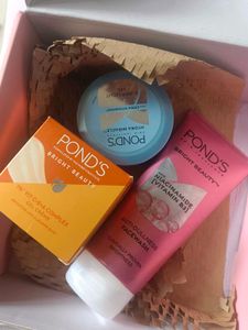 Pond&#39;s Skincare Set