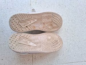 Stylish Women&#39;s Sneakers