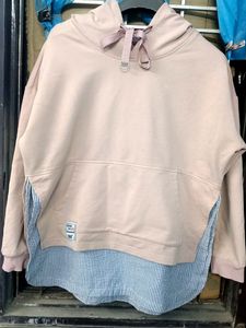 Cute Sweatshirt With Cap🤍