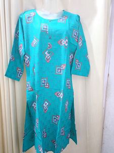 Fits &amp; Fab Blue Geometric Print Top