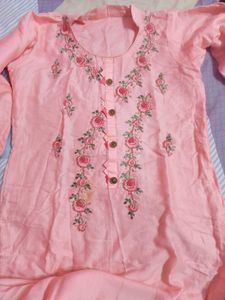 Embroidered Pink Kurta