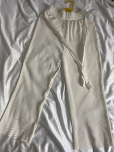 Women Wide leg trouser🤍