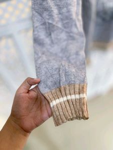 Oversized Grey Stripped Pullover B