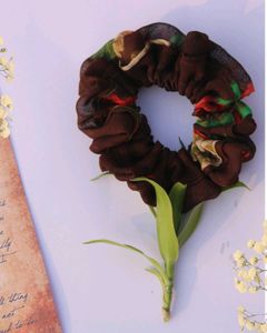 Floral Brown Scrunchie Premium