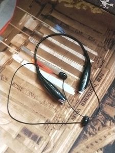 HBS.730 Bluetooth Nice Best Batery Backup 2hs charging Time 25 Minutes