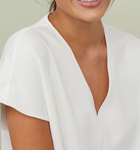 H&amp;M Women White Solid V-Neck Blouse