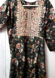 Women Ethnic Kurta Set
