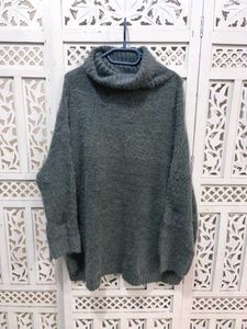 Cozy Turtleneck Sweater D