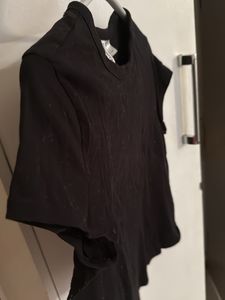 Black Cropped Tee - Divided