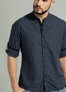 Roadster Men Blue & Black Checked Pure CottonCasua