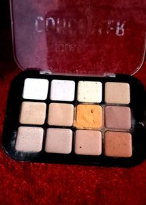 Huda Beauty Compact