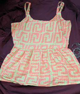 Peach And Mint Peplum Top 💚🍑