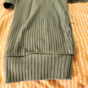 🫒Olive Green Crop Top🫒