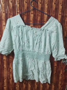 Tops for Women 💚💗