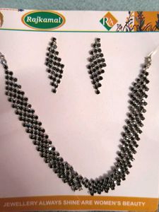 Kids Neck Piece With Earrings