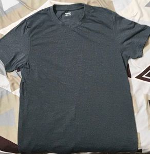MAX Men's Basic Tee - Size Medium