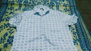 Patterned Men&#39;s Shirt