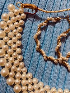 Pearl Necklace With Earrings