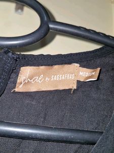 Elegant Black Embellished Dress Medium size