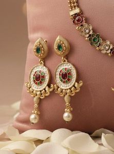 Elegant Floral Necklace Set