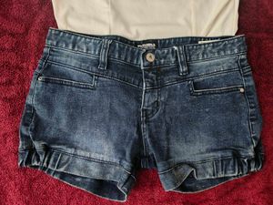 mini sorts (hot pants)